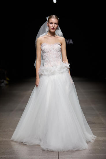 Kāzu kleitas RIGA FASHION WEEK – Katya Katya