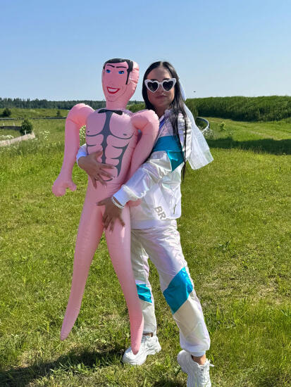 Brīvās dvēseles un ātruma gars: Zanes pirmskāzu ballīte