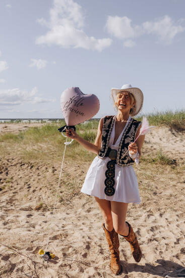 Jī-Hā: Elizabetes pirmskāzu ballīte