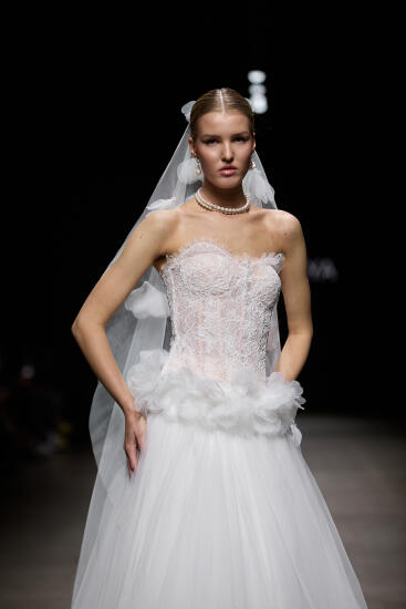 Kāzu kleitas RIGA FASHION WEEK – Katya Katya