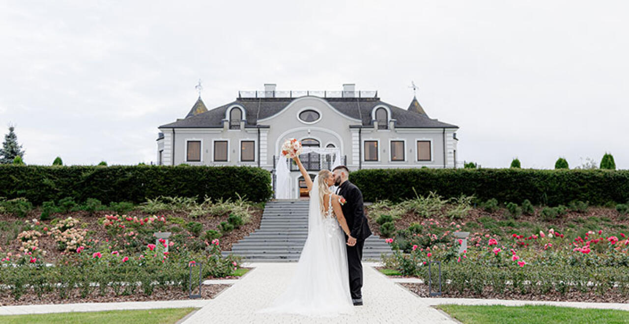 Septembra kāzas Svētku pilī – mierpilna elegance un drošība vienuviet