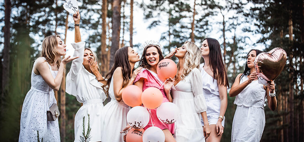 Sindijas sirsnīgā vecmeitu ballīte
