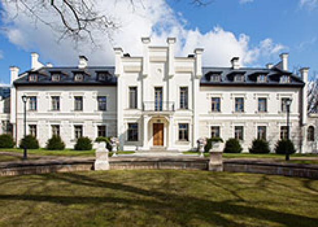 Pērc žurnālu PRECOS un laimē balvas 2300 eur vērtībā