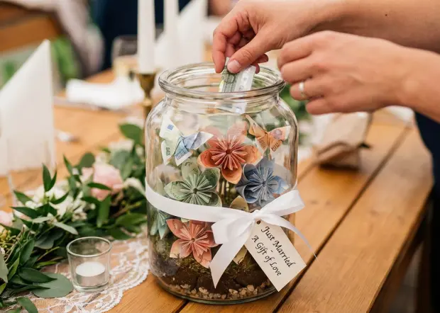 INSTAGRAM apskats: idejas, kā dāvināt naudu