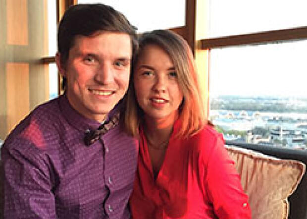  MIKS DUKURS: mīlestība no pirmā acu skatiena
