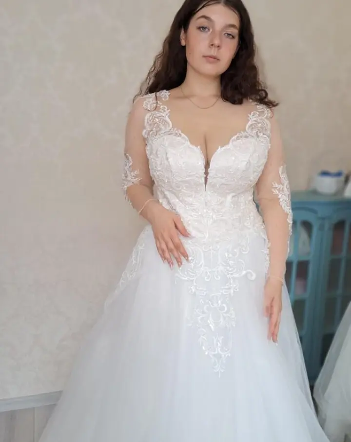 Jaunā PLUS SIZE kolekcija  alternate view