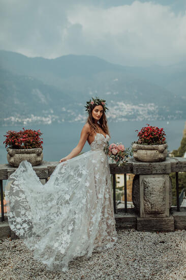 Amelii. Meet your dress.