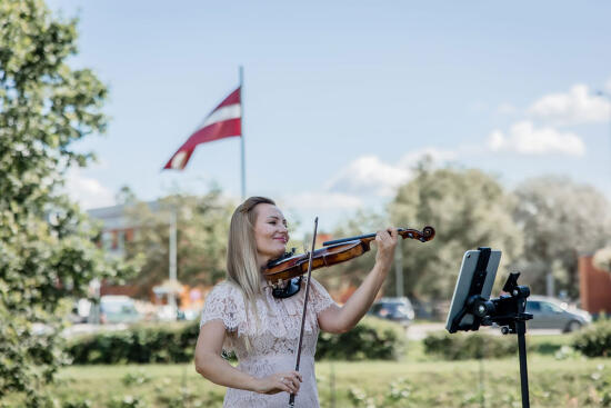 Vijolniece Inga Deržnikele