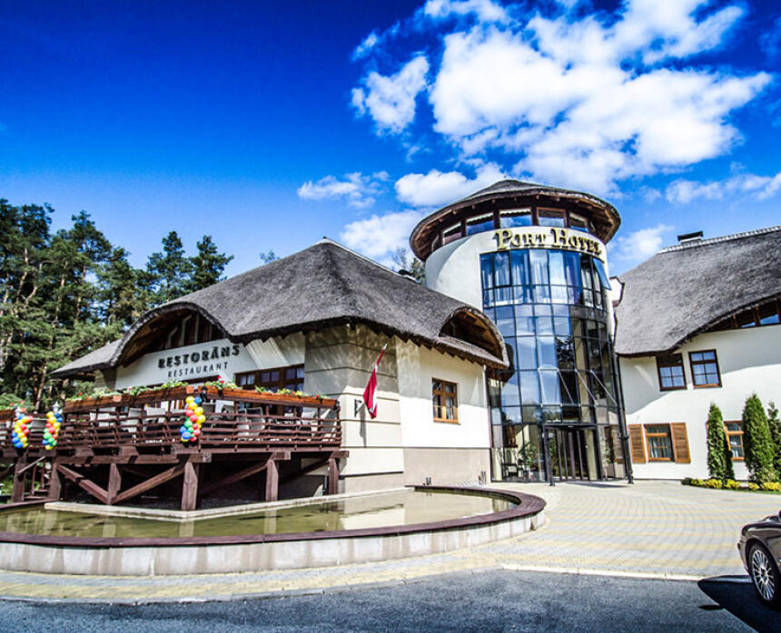 Port Hotel