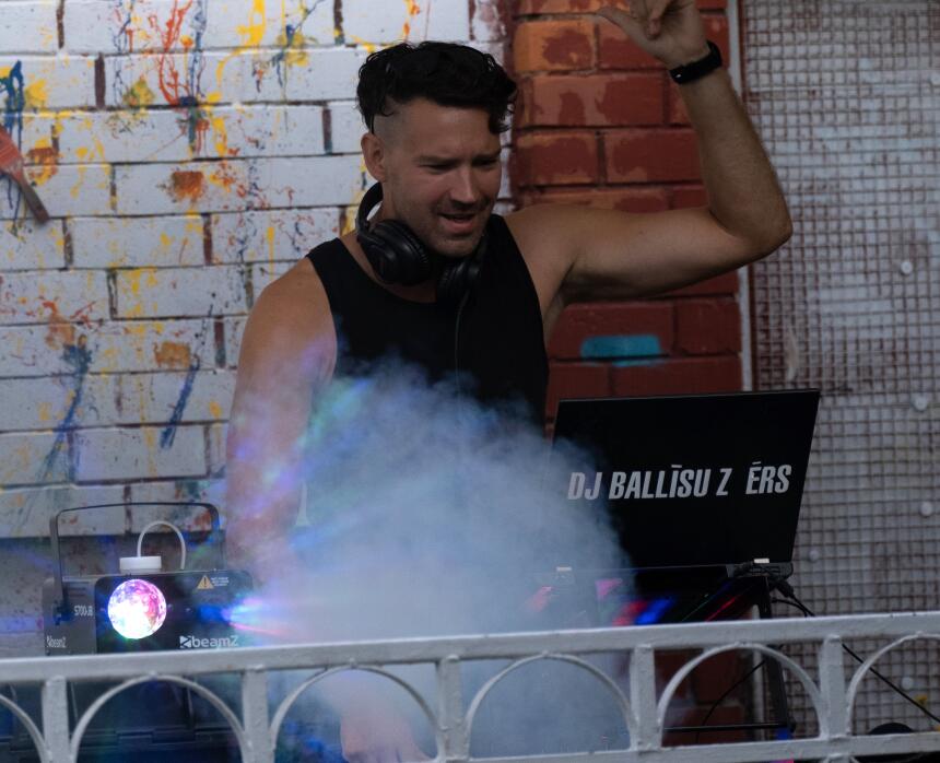 DJ Ballīšu zvērs