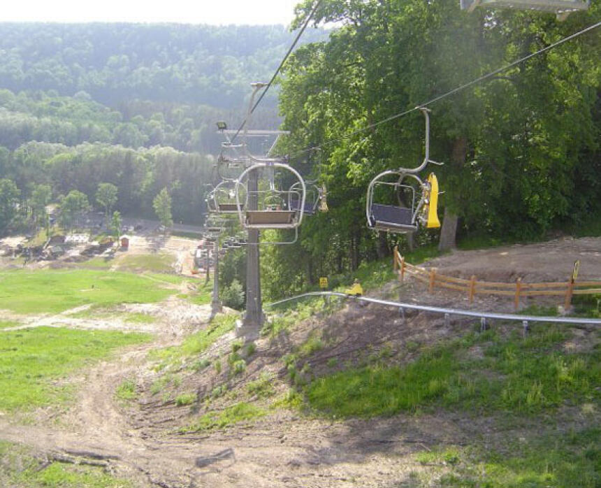 Siguldas piedzīvojumu parks (Pilsētas kalns)