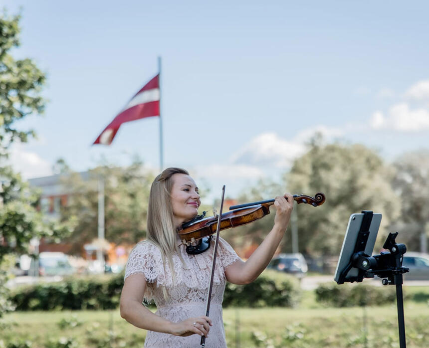 Vijolniece Inga Deržnikele