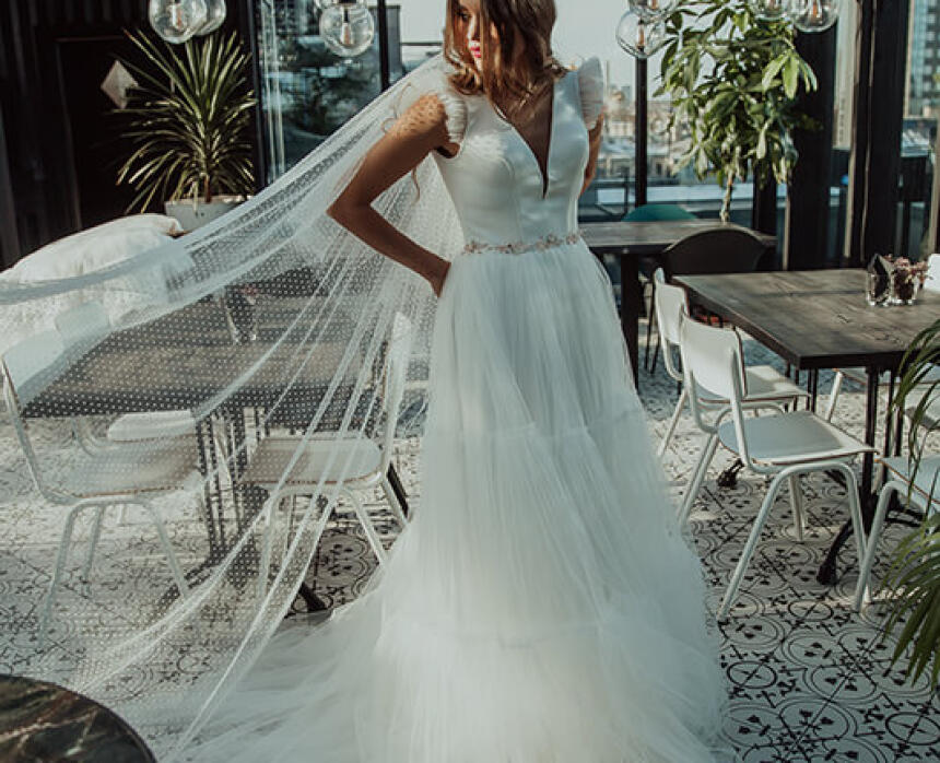 Amelii. Meet your dress.