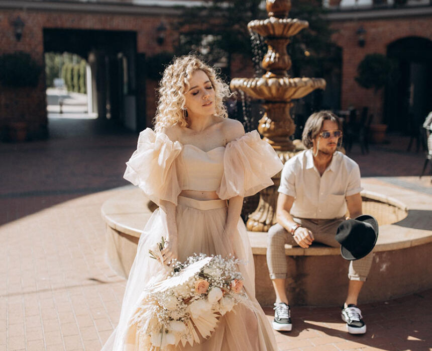 Amelii. Meet your dress.