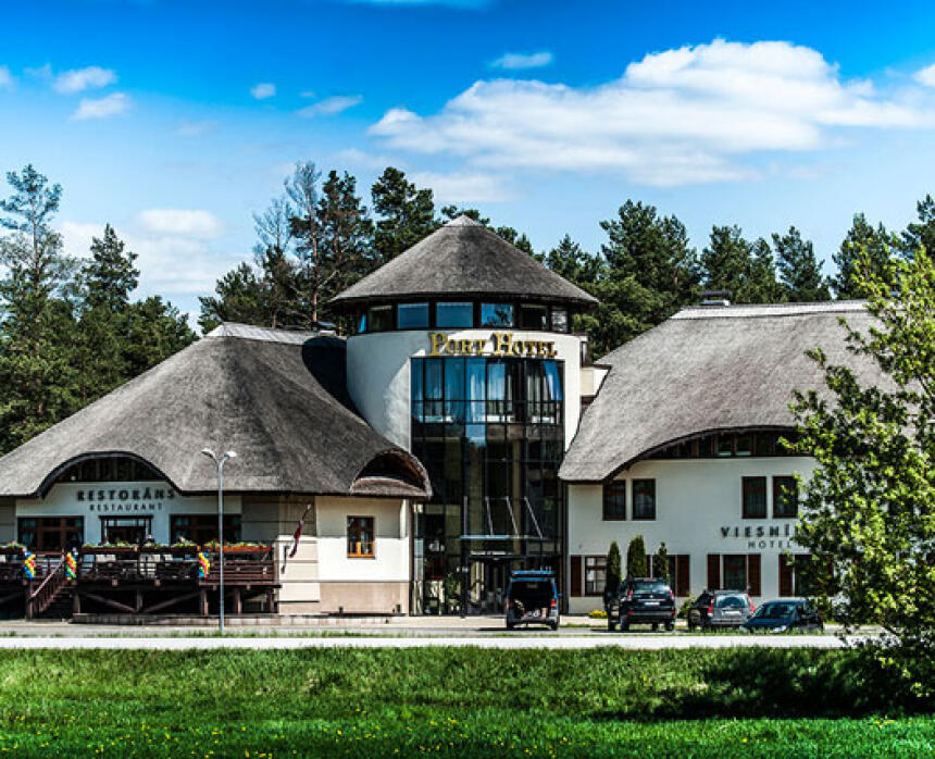 Port Hotel
