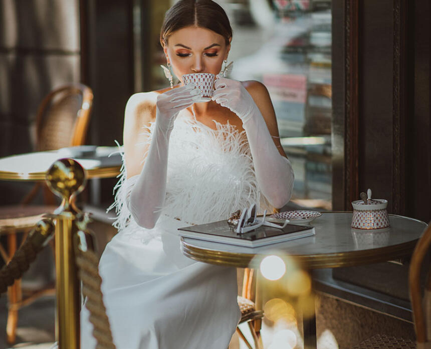Amelii. Meet your dress.