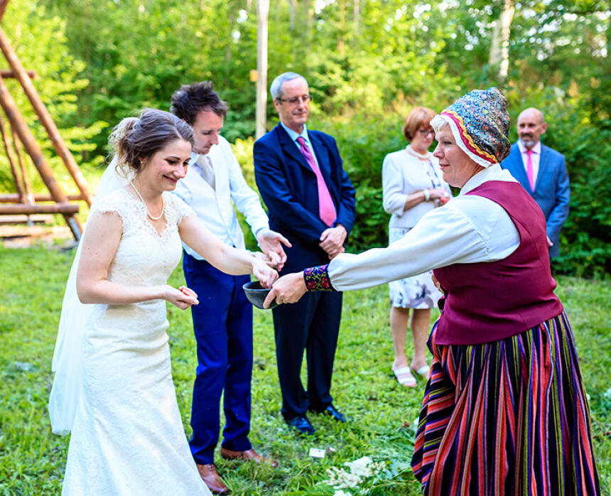 Remtes, Brocēnu un Saldus folkloras kopas