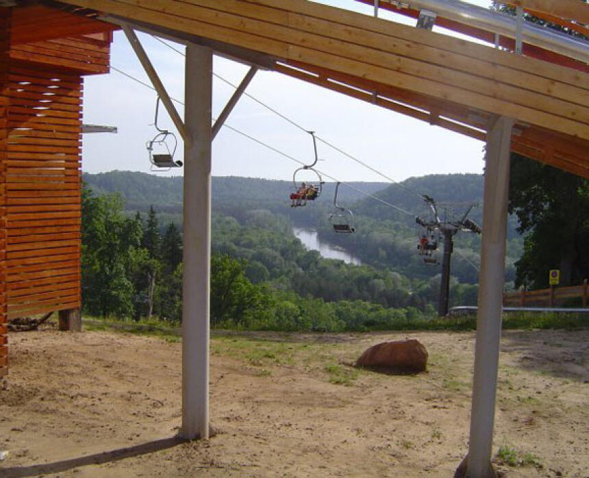 Siguldas piedzīvojumu parks (Pilsētas kalns)