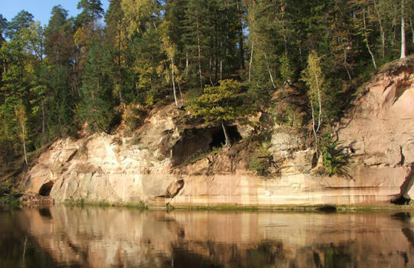 Siguldas Velnala un Gājēju tilts pār Gauju