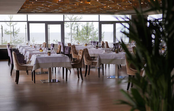 View Restaurant & Lounge