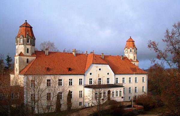 Suntažu muižas pils un muzejs